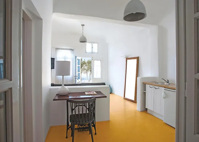 Hotel Remezzo Imerovigli (Santorini)