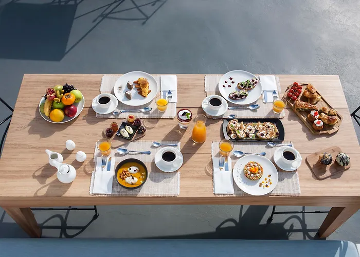 Remezzo Hotel Imerovigli (Santorini)