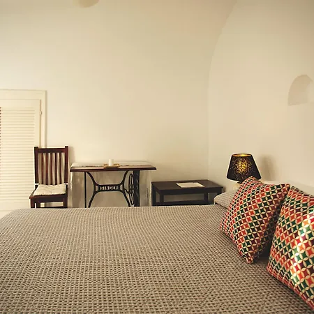 Hotel Remezzo Imerovigli (Santorini)