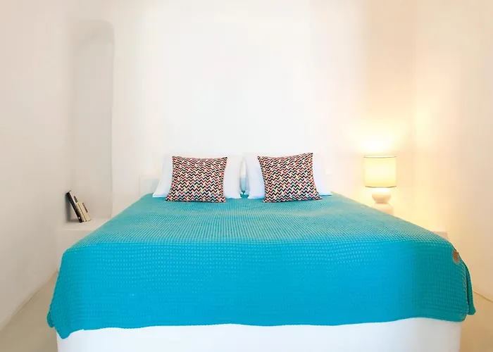 Remezzo Hotel Imerovigli (Santorini)