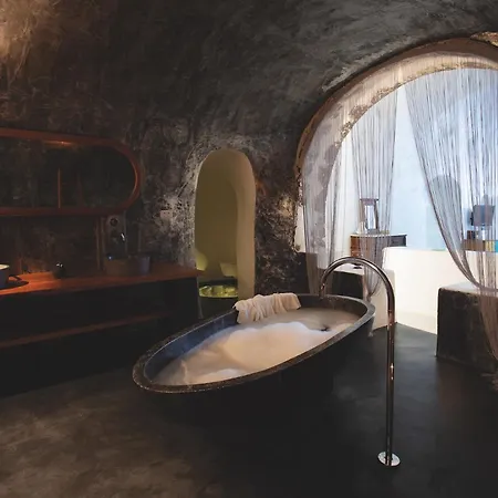 Remezzo Hotel Imerovigli (Santorini)