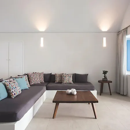 Remezzo Hotel Imerovigli (Santorini)