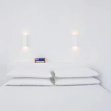Hotel Remezzo Imerovigli (Santorini)