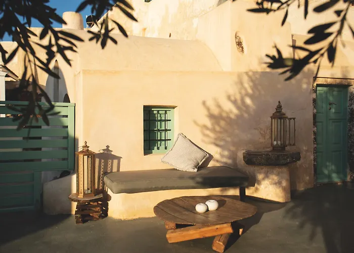 Remezzo Hotel Imerovigli (Santorini)