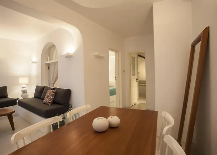 Hotel Remezzo Imerovigli (Santorini)